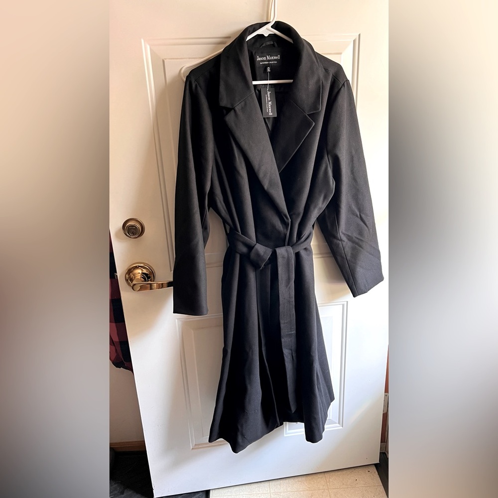 NWT black trench, coat with snaps and tie size 2X great for spring time